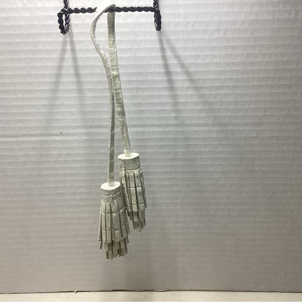 Brahmin Macaroon white large double tassel in EUC. No Offers FIRM PRICE - Picture 2 of 3